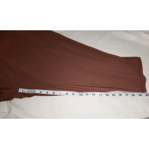 ATHLETA (Color Rose) Salutation Stash Pocket II Capri (Size 3X) Workout Leggings - Picture 8 of 9